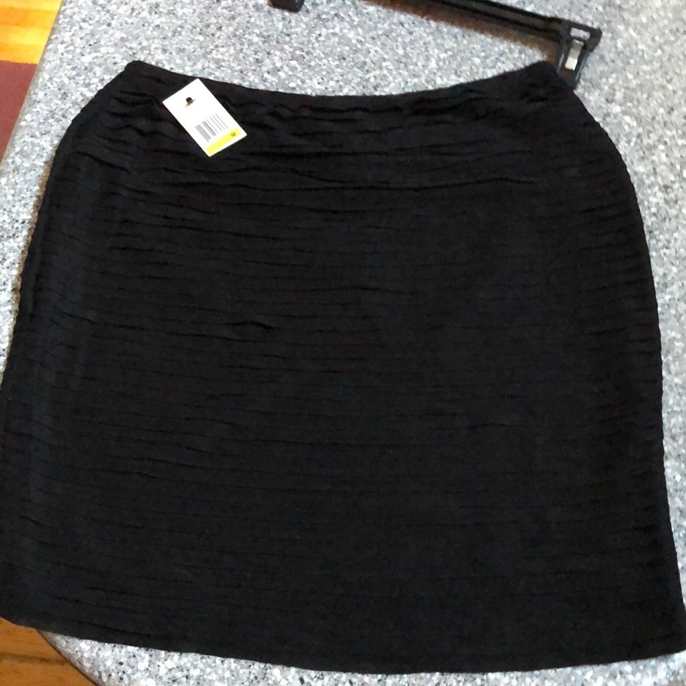 Studio M black size medium skirt semi tiered sheer lined pull on stretch